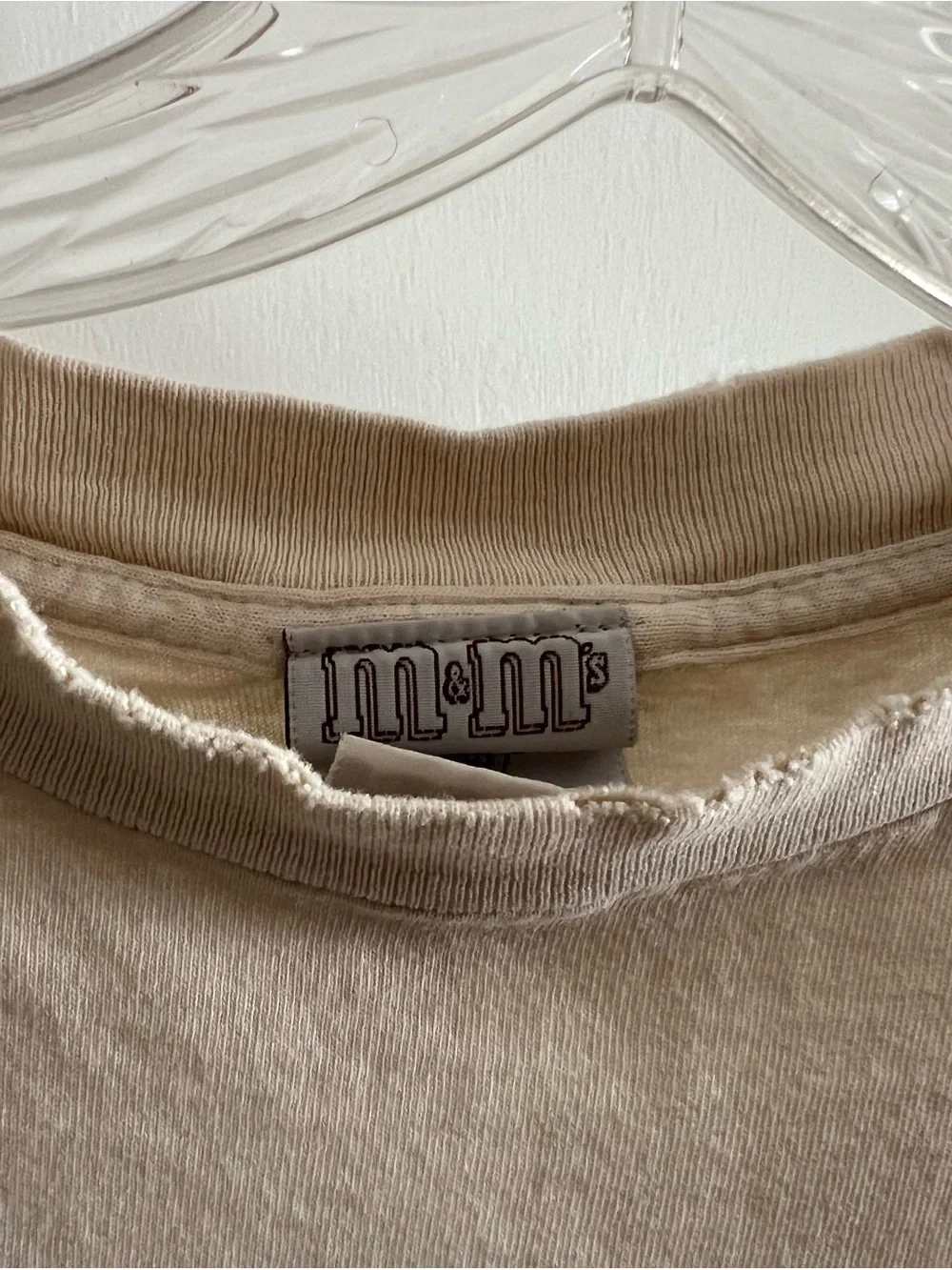 90’s Men's M&M Cream Short-Sleeve Graphic T-Shirt